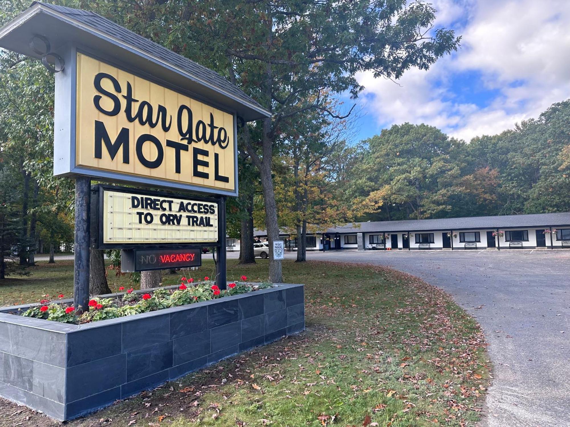 Star Gate Motel Indian River Exteriör bild